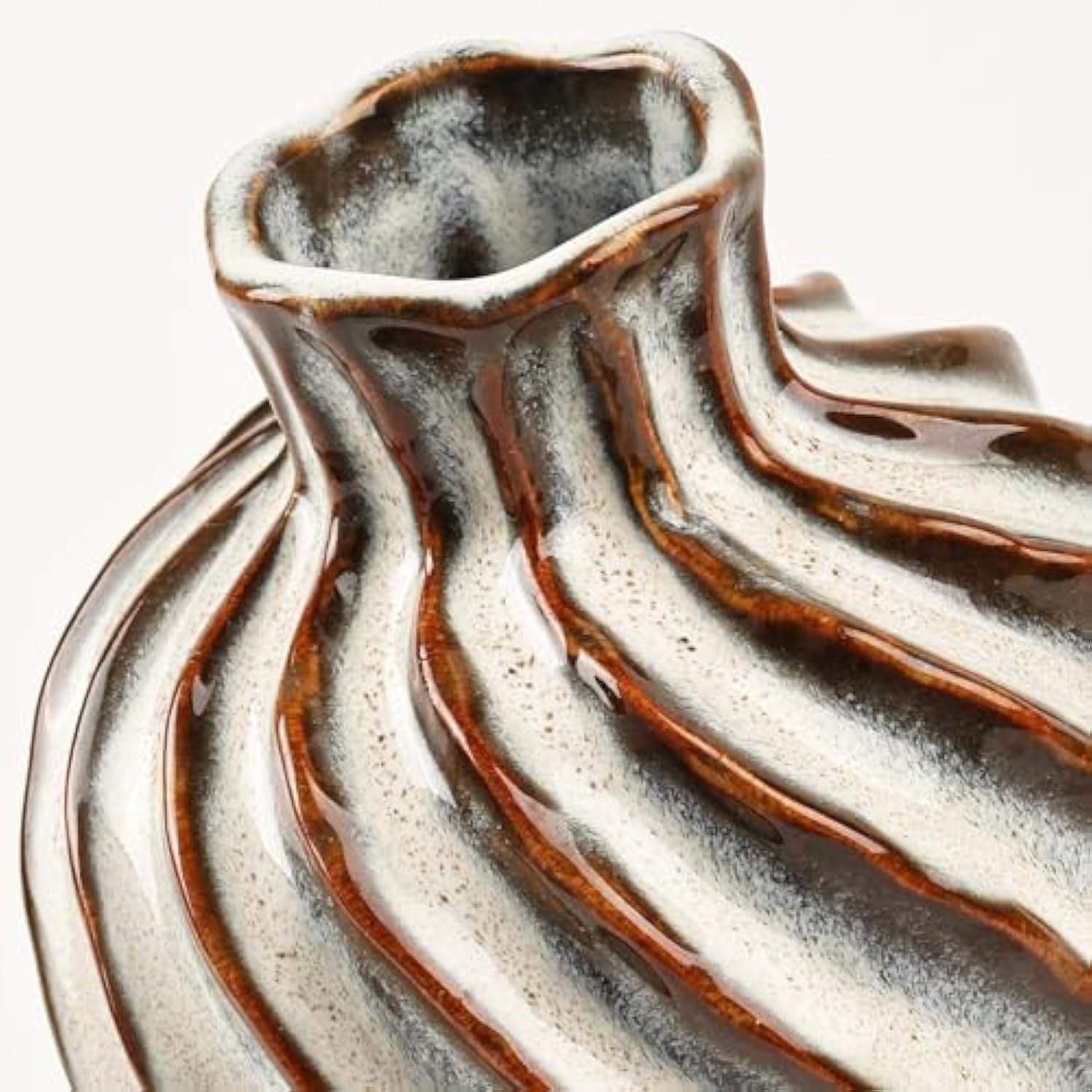 Ceramic Vase Modern Aesthetic Decorative Small Flower Vase for Home Décor